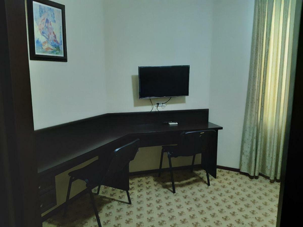 Royal Nukus Otel Dış mekan fotoğraf