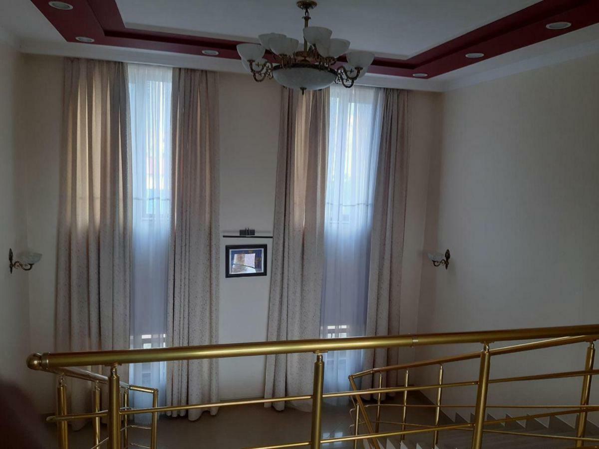 Royal Nukus Otel Dış mekan fotoğraf
